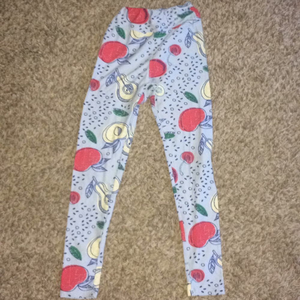 Blue background leggings with apples and pears